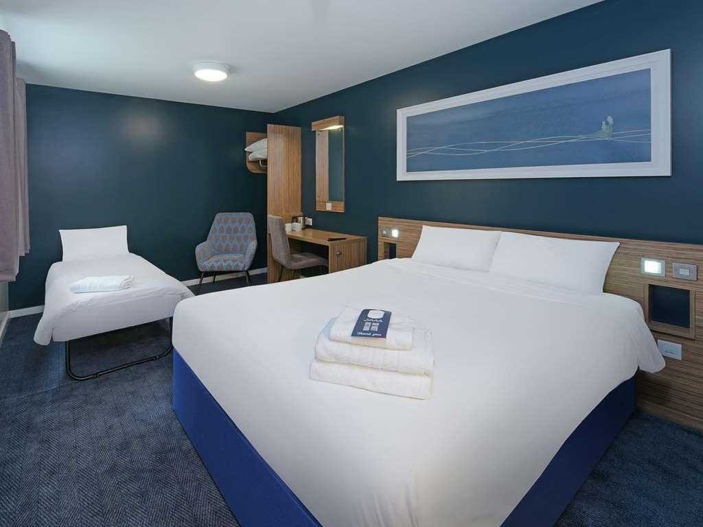 Travelodge London Central Bank Habitación foto