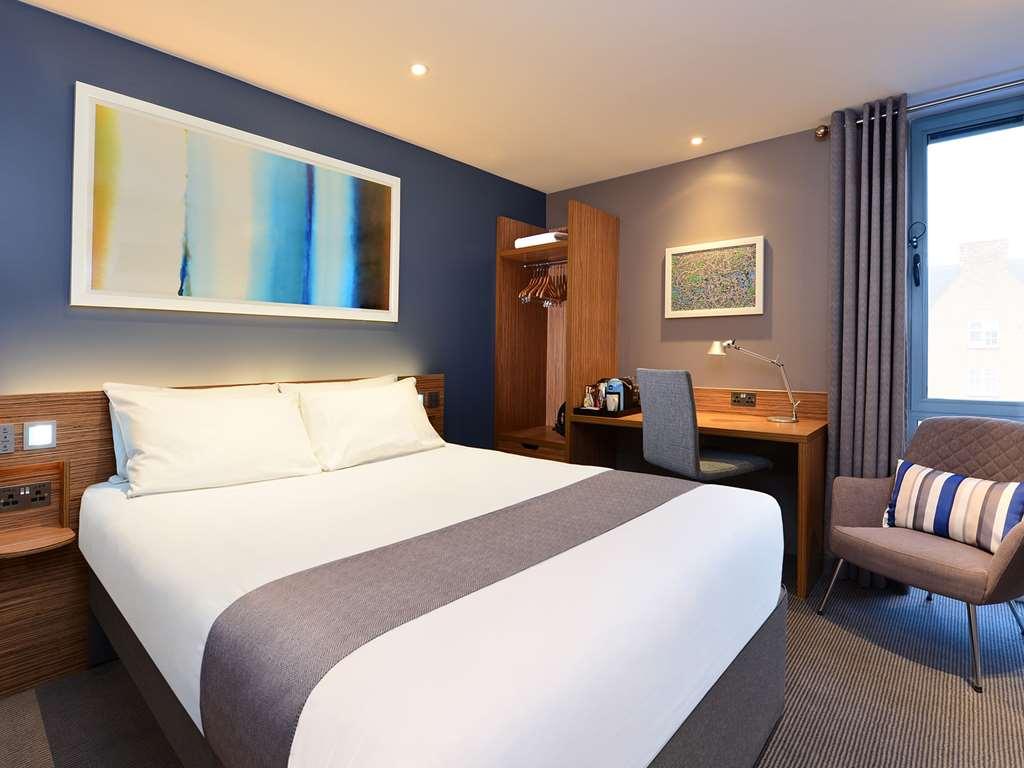 Travelodge London Central Bank Habitación foto