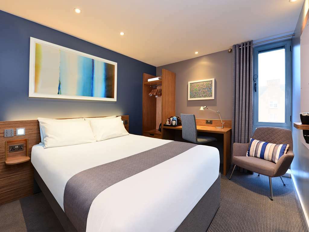 Travelodge London Central Bank Habitación foto