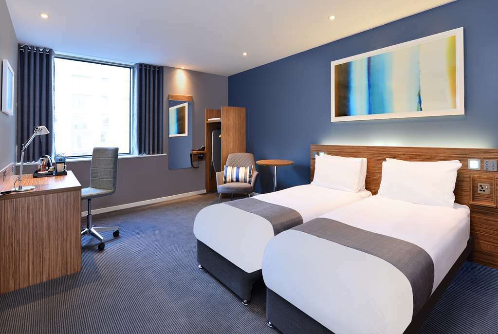 Travelodge London Central Bank Habitación foto